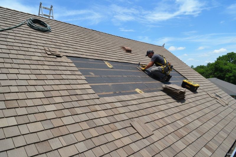 Wood Shake Roof Repair in Villas, NJ